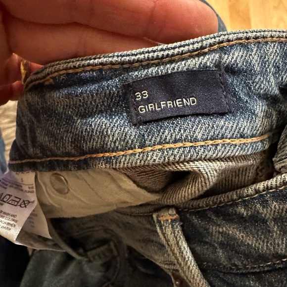 NEW w Tags - GAP girlfriend Crop Jeans Size 33- (20” ax at the waist) - Picture 11 of 14